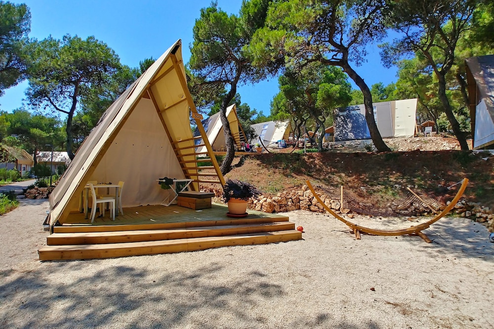Premium Lodge Tent, 2 Bedrooms (2+2)