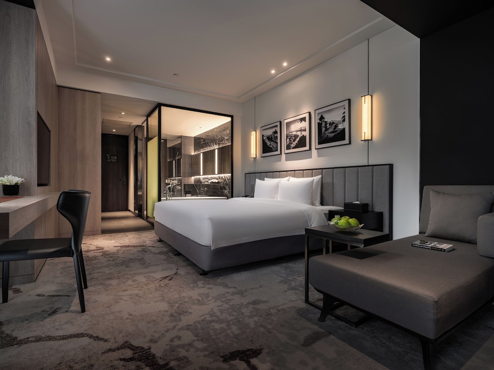 Deluxe Double Room With River View Complimentary Minibar