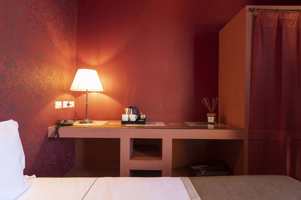 Deluxe Double Room, Lake View - Photo 12