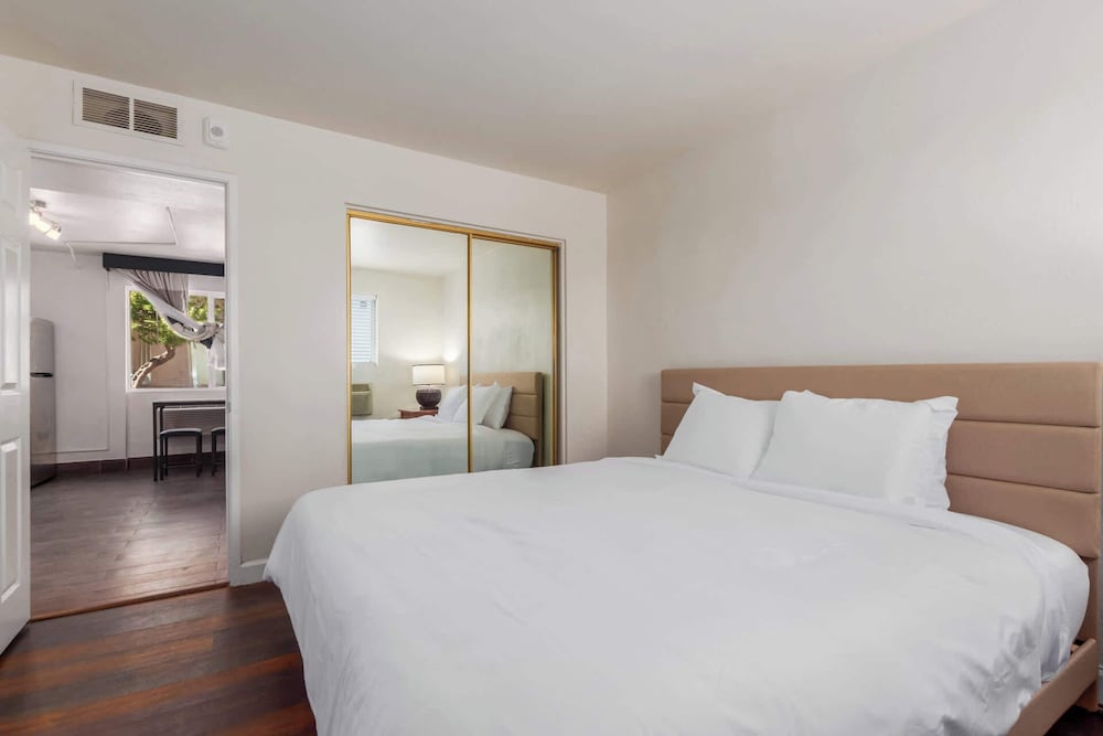 Comfort Room, 1 King Bed