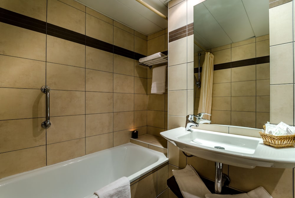 Triple Room - Photo 2
