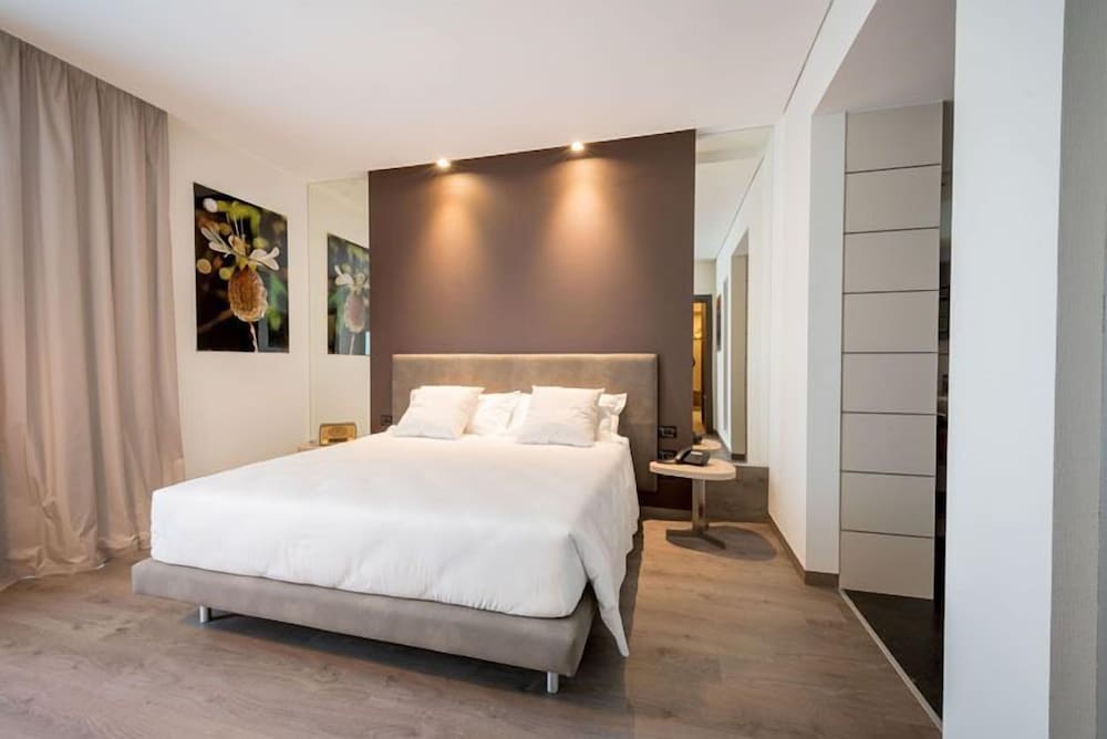 Suite photo 1