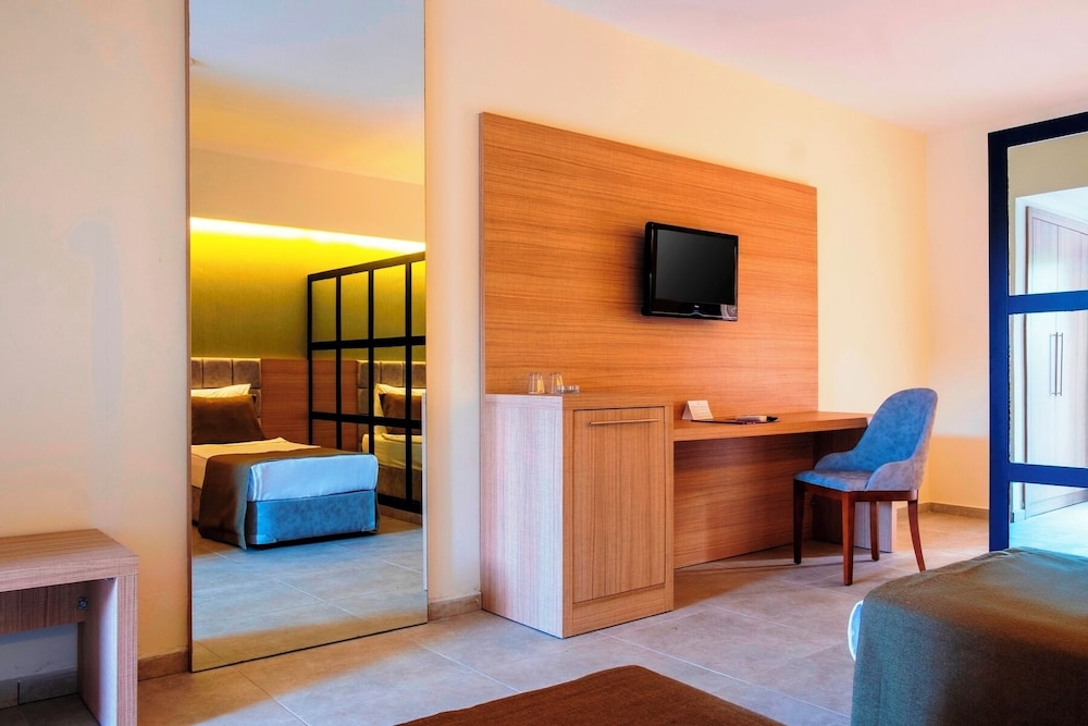 Club Family Room (4 Pax) photo 2
