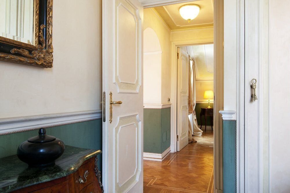 Romantic Studio Suite