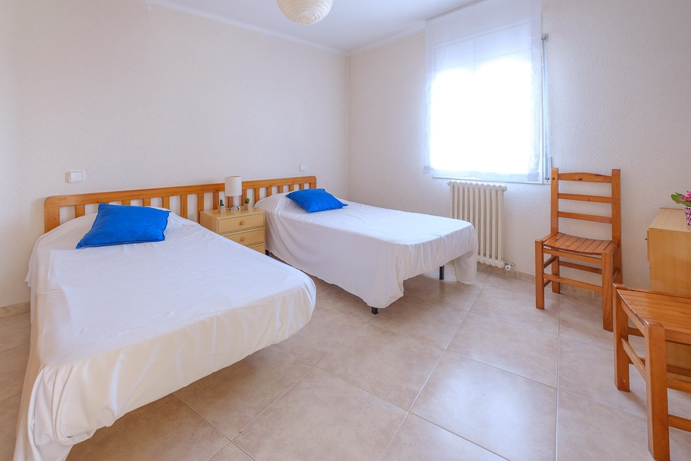 Apartment, 2 bedrooms (6 people, 1st floor, No. 3) photo 3