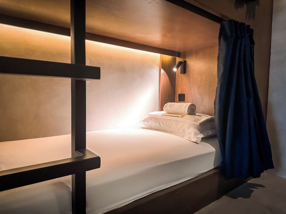 Lower Bunk Bed in 4-Bed Mixed Dorm photo 1