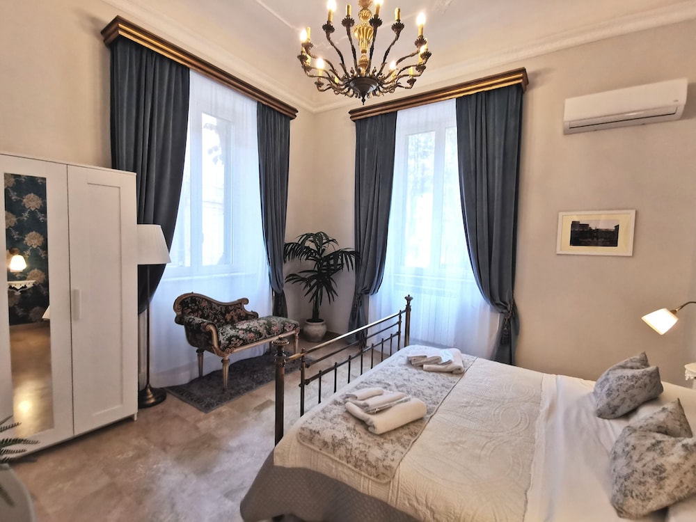 Traditional Room photo 1