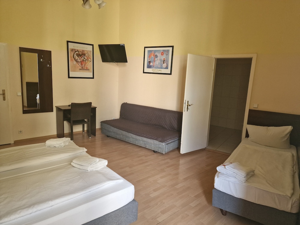 Quadruple Room photo 2