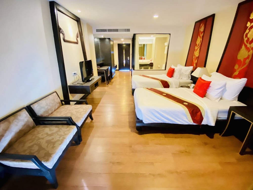 Deluxe Room, Sea View (Twin Beds) photo 1