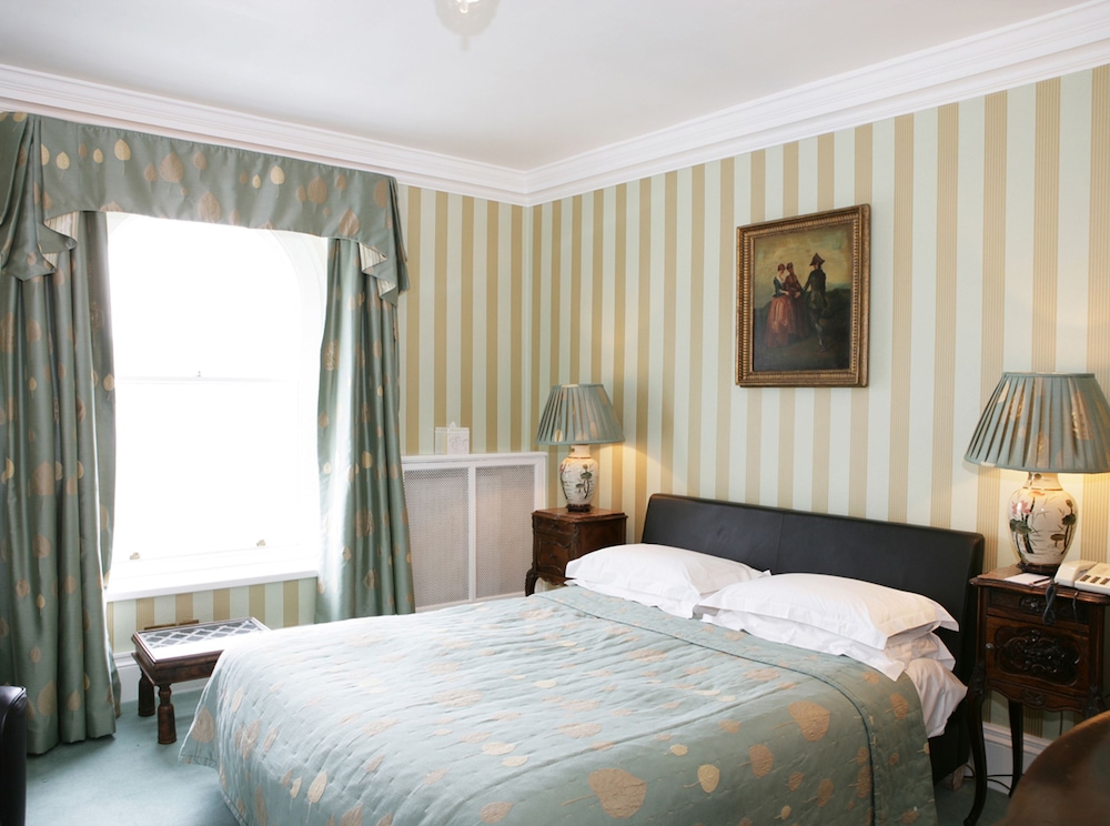 Double Room (in Main Hotel) photo 3