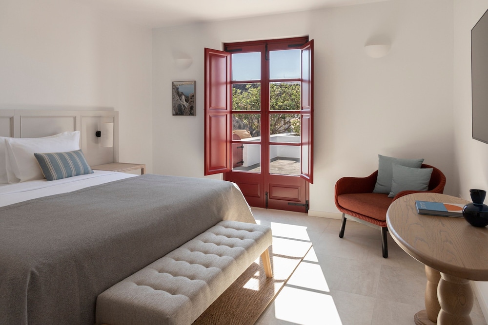 Suite, 2 Bedrooms (Balcony) - Photo 10