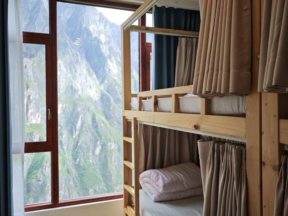 Standard Shared Dormitory, Women only, Mountain View photo 2