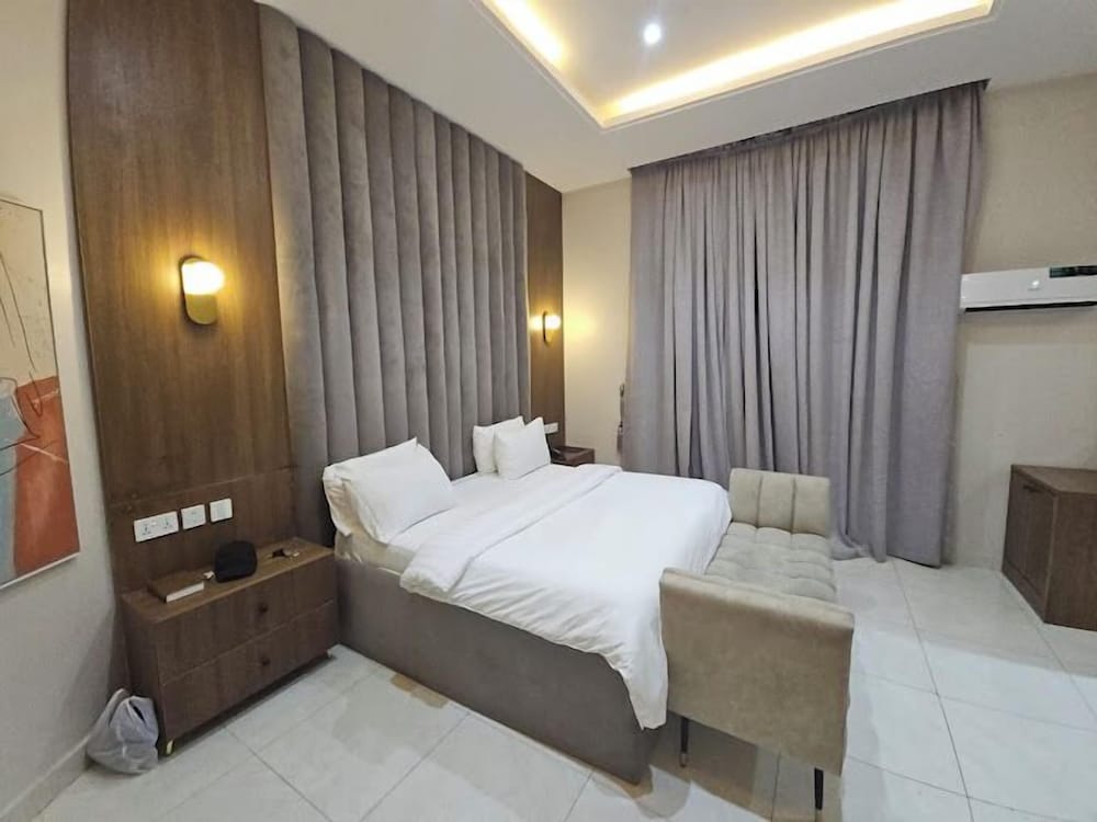 Junior Room, Balcony, City View