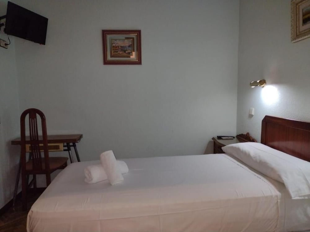 Single Room photo 3