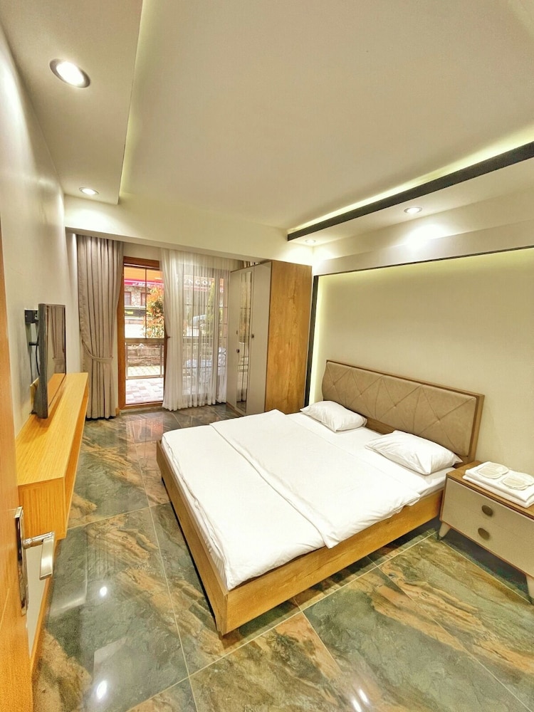 Elite Suite photo 2