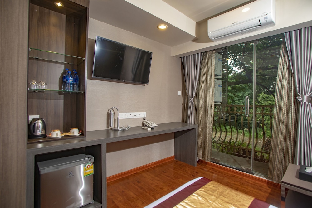 Premier Family Connecting Room photo 2