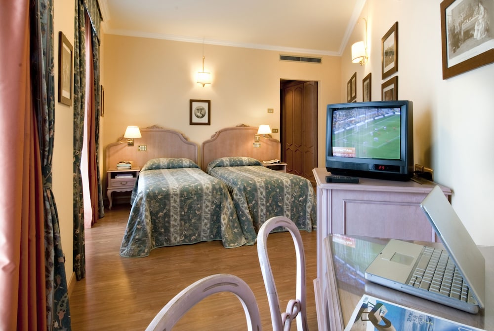Apartment, 1 Bedroom, Partial Lake View (3 pax) photo 3