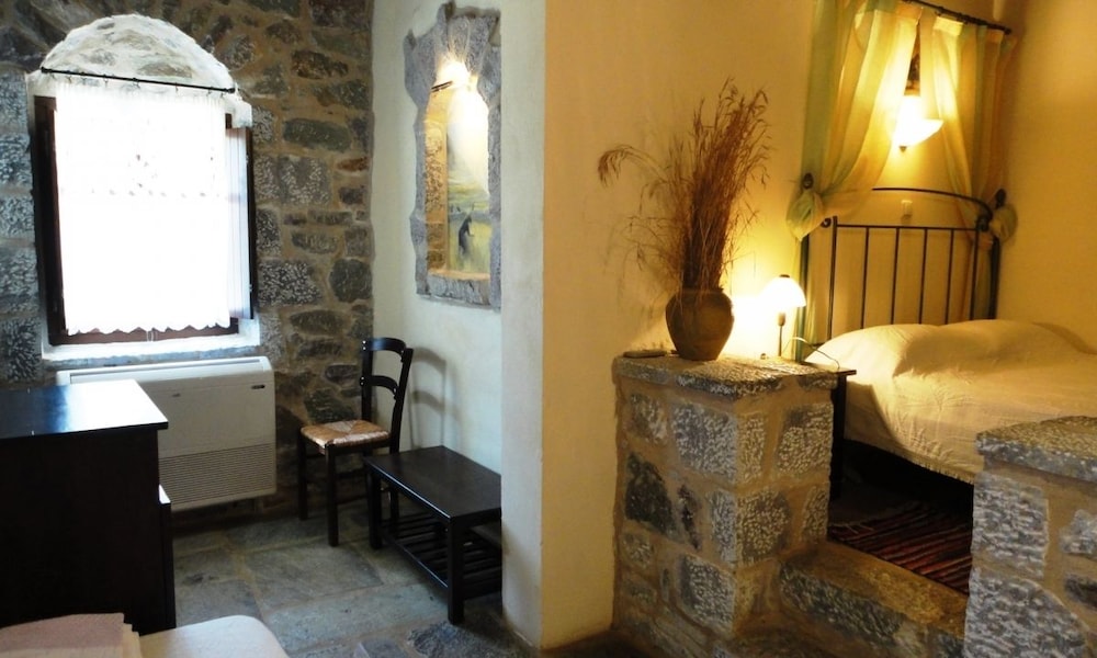 Traditional Triple Room photo 1