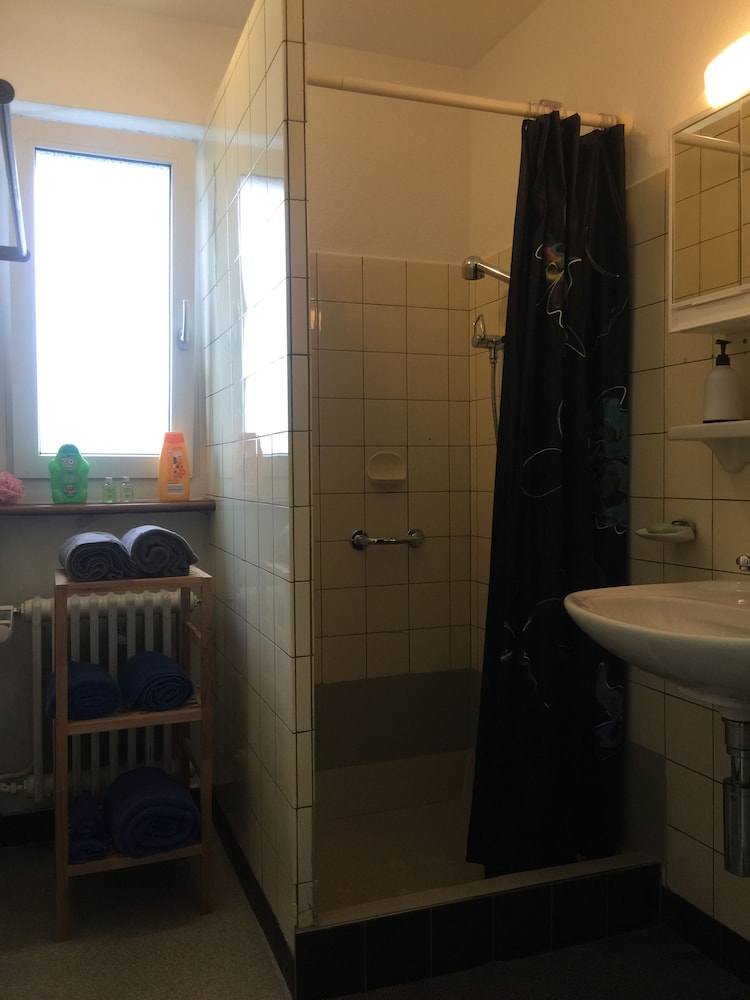 Economy Room, 1 Double Bed, Shared Bathroom, Courtyard Area photo 2