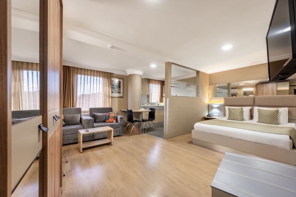 Superior Studio Suite photo 2