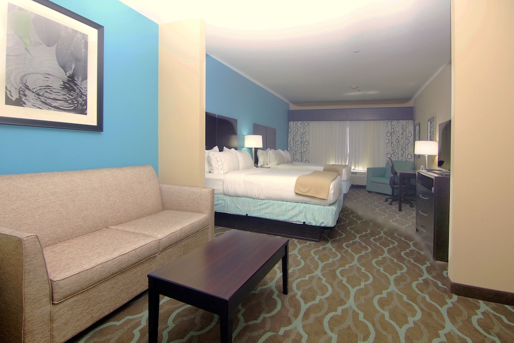 Suite, 2 Double Beds, Accessible (Communications, Mobility, Access Tub)