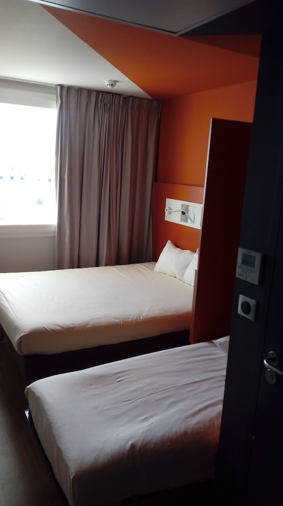 Triple Room, Multiple Beds photo 1