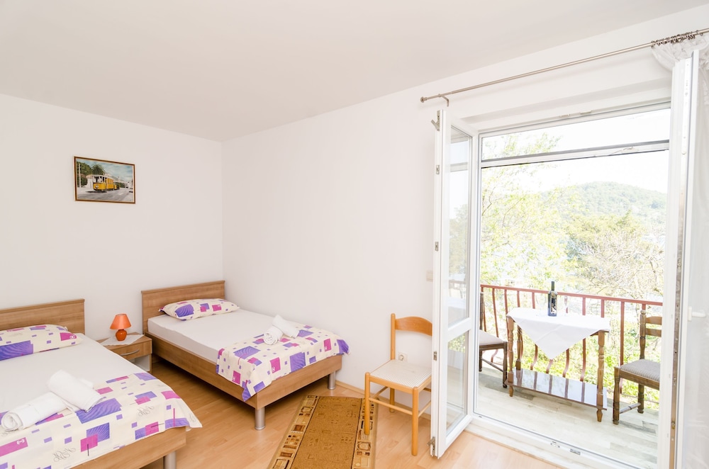 Standard Room, 1 Double Bed, Balcony, Sea View photo 1