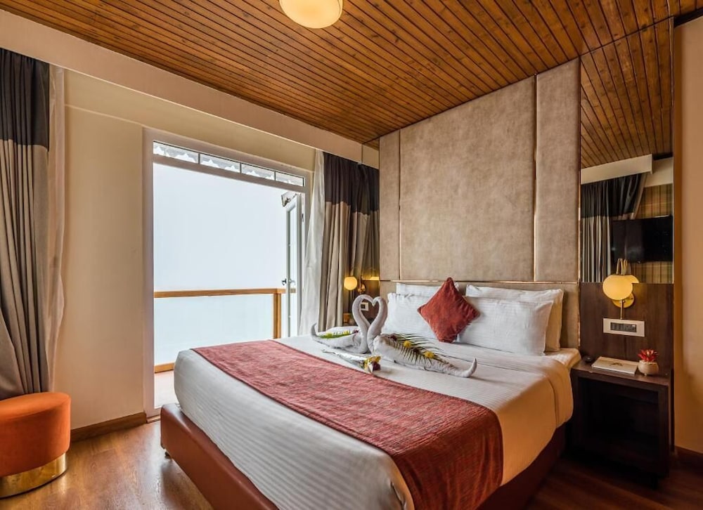 Premium view Room with Balcony photo 2