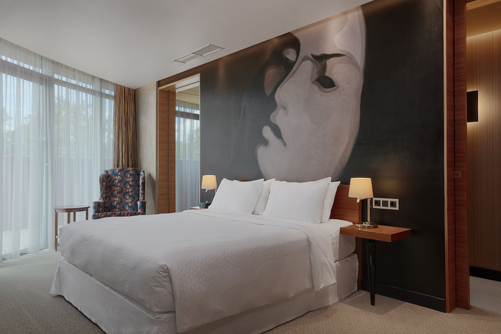 Penthouse, 1 King Bed photo 1