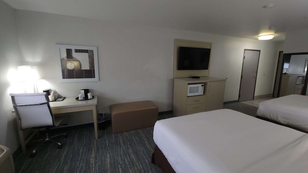 Standard Room, 2 Queen Beds, Accessible, Refrigerator & Microwave - Photo 1