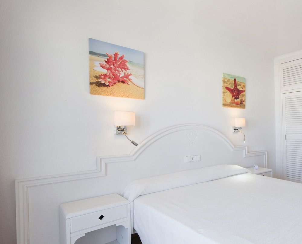 Superior Twin Room, Balcony photo 3