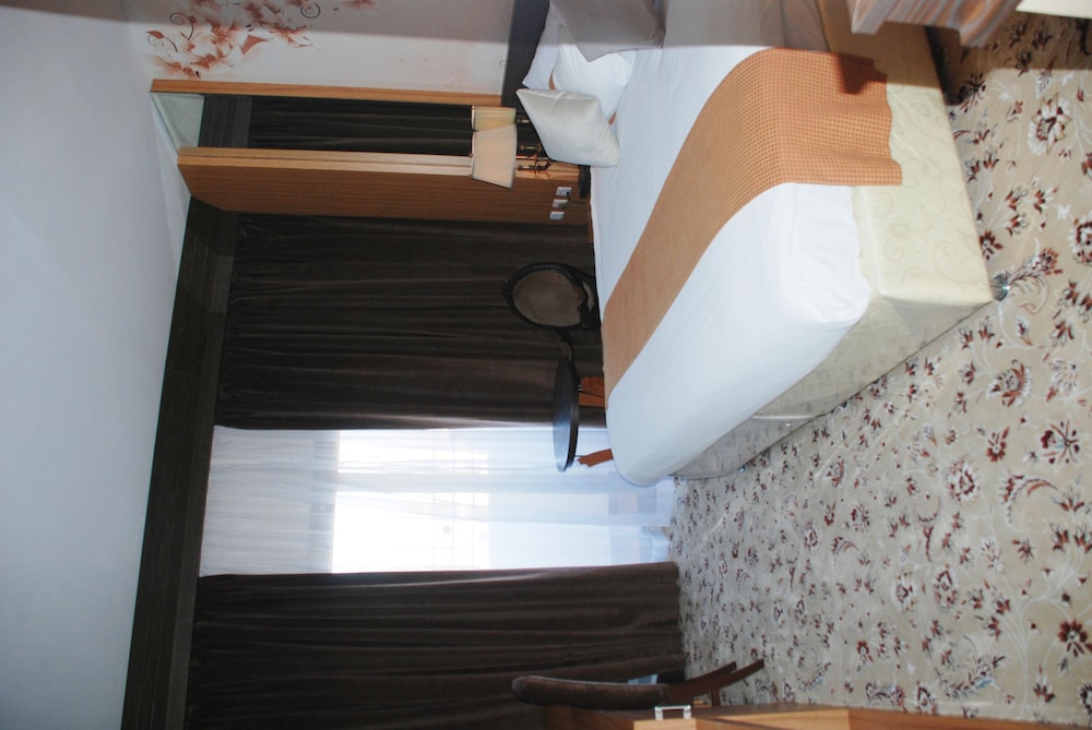 Executive Suite, Mountain View - Photo 11