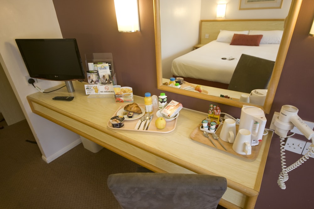 Room, 1 Double Bed, Non Smoking - Photo 5