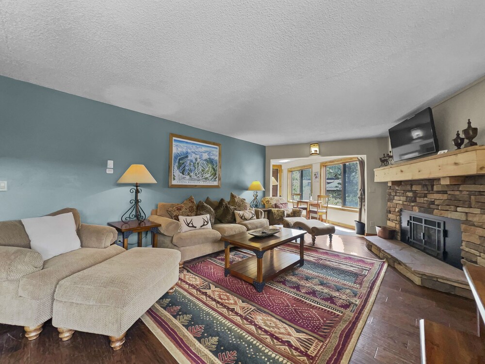 Condo, 2 Bedrooms