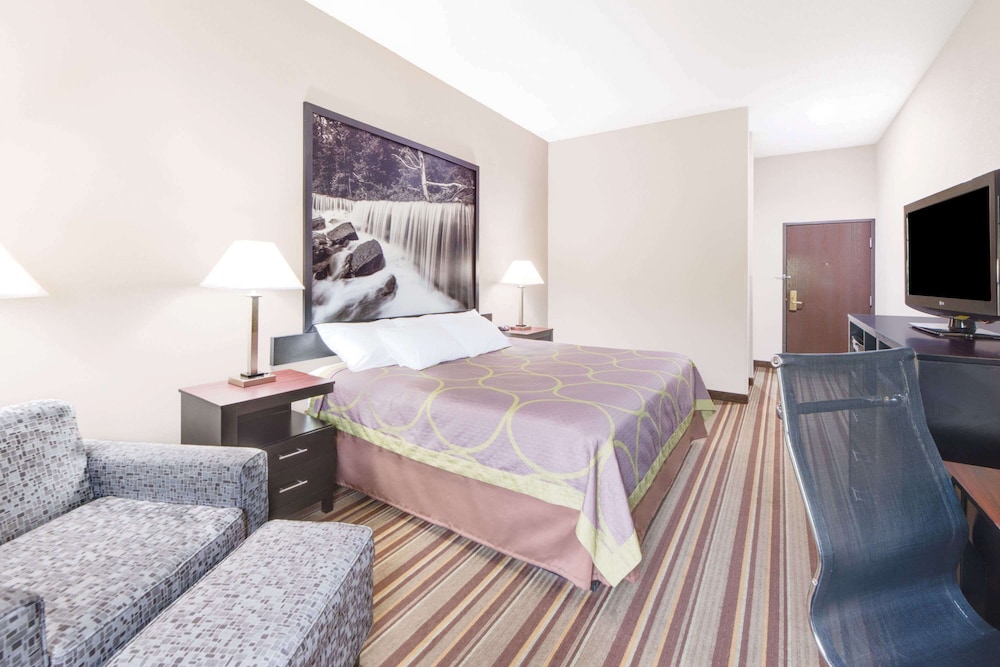 Room, 1 King Bed - Photo 2