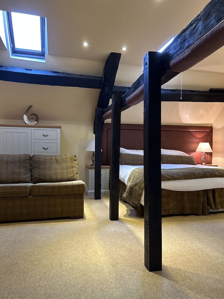 Smeaton - Double/Twin & Sofabed (Upper Level) photo 1