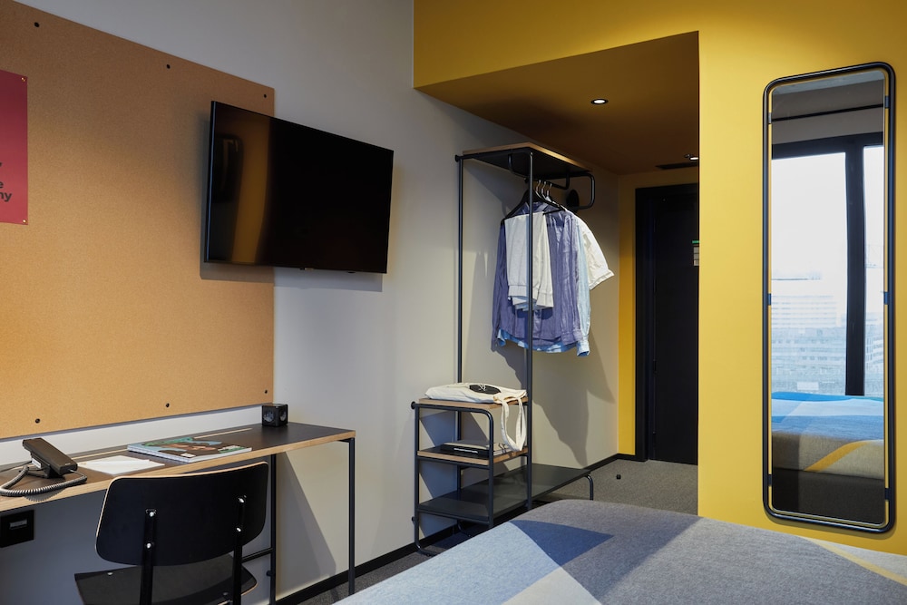 Executive Double Room with One Double Bed and 2 Adults Occupancy (Non Smoking)