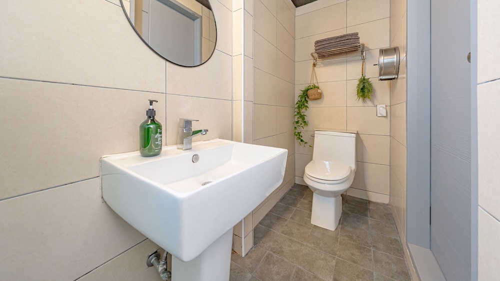 Basic Room, 1 Bedroom (Pulnaem Stay (Pet OK, Private BBQ)) - Photo 2