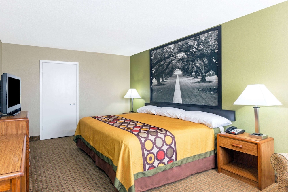 Standard Room, 1 King Bed - Photo 1