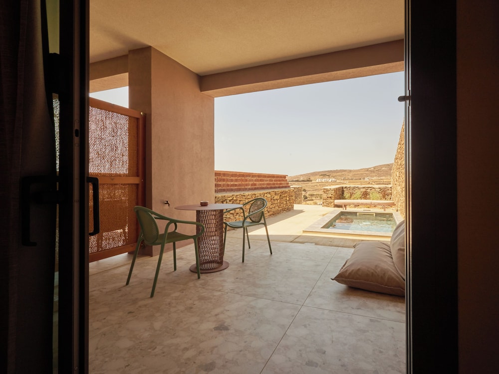 Junior Suite with Plunge Pool - Photo 8