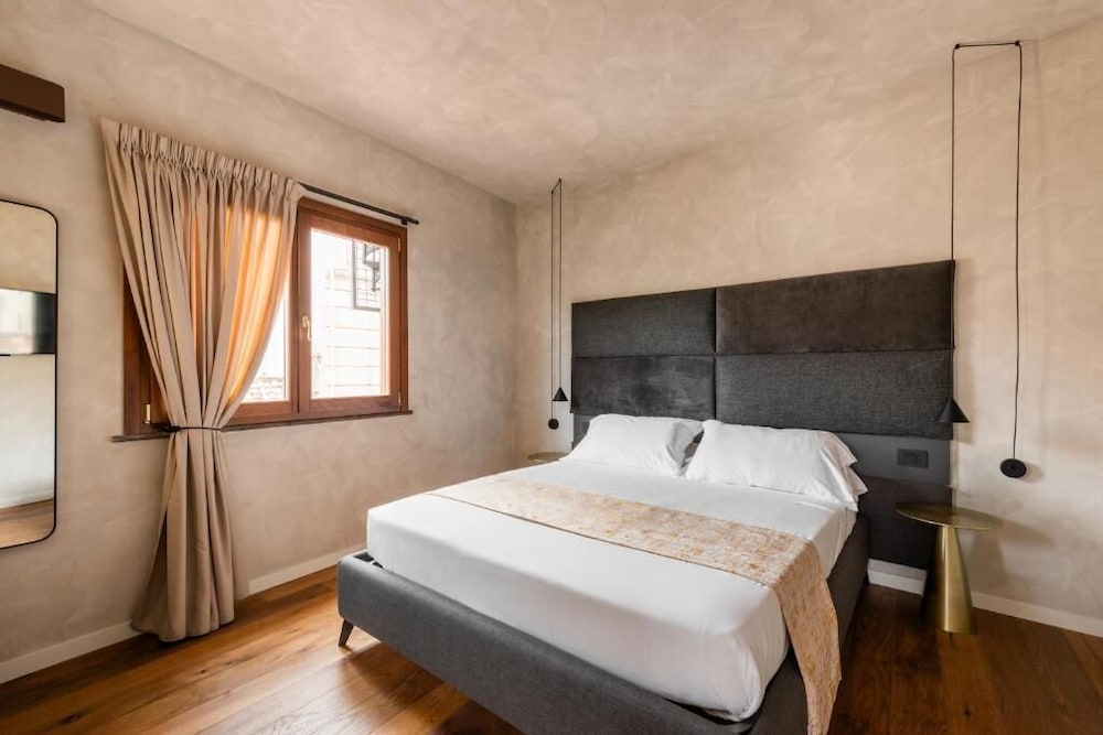 Superior Double Room, City View