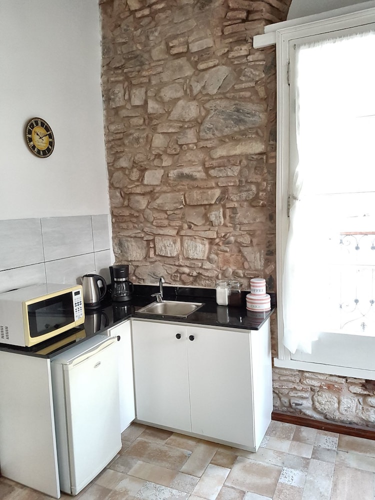 Senior Apartment, 1 Queen Bed with Sofa bed, Non Smoking, City View photo 3