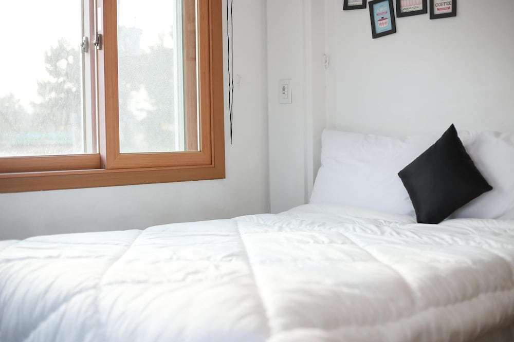 Basic Room, 1 Bedroom (Rosemary 203(Ocean View)) - Photo 8