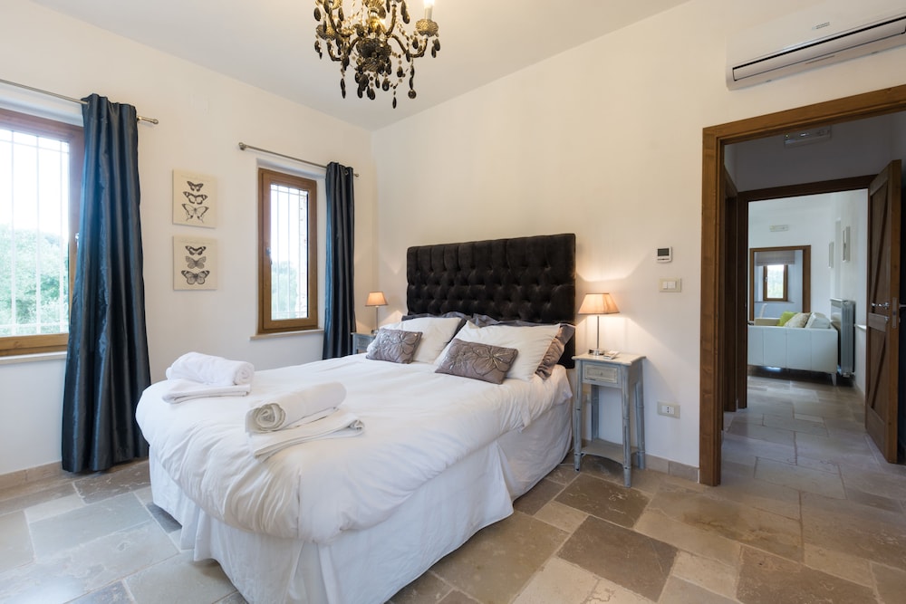 Villa, 4 Bedrooms photo 1