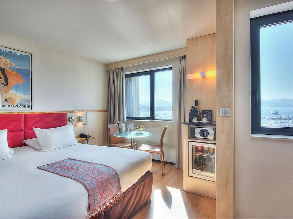 Privilege, Room, 1 Double Bed with Sofa bed, Harbor View - Photo 2