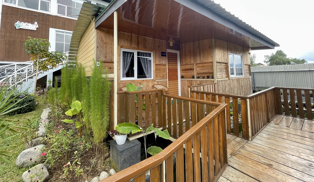 Pine Cabin for 4 Persons