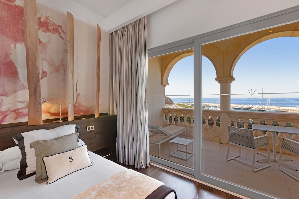 Deluxe Double Room, Sea View (Single Use) - Photo 5