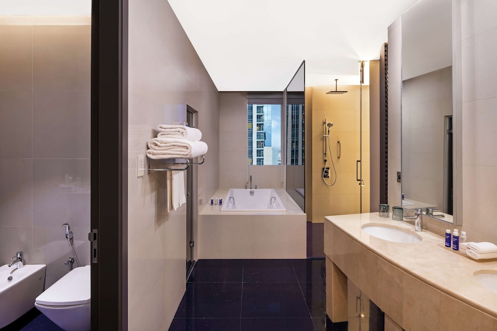 Sky Villa, 2 Bedrooms (1 King & 1 Round Bed)