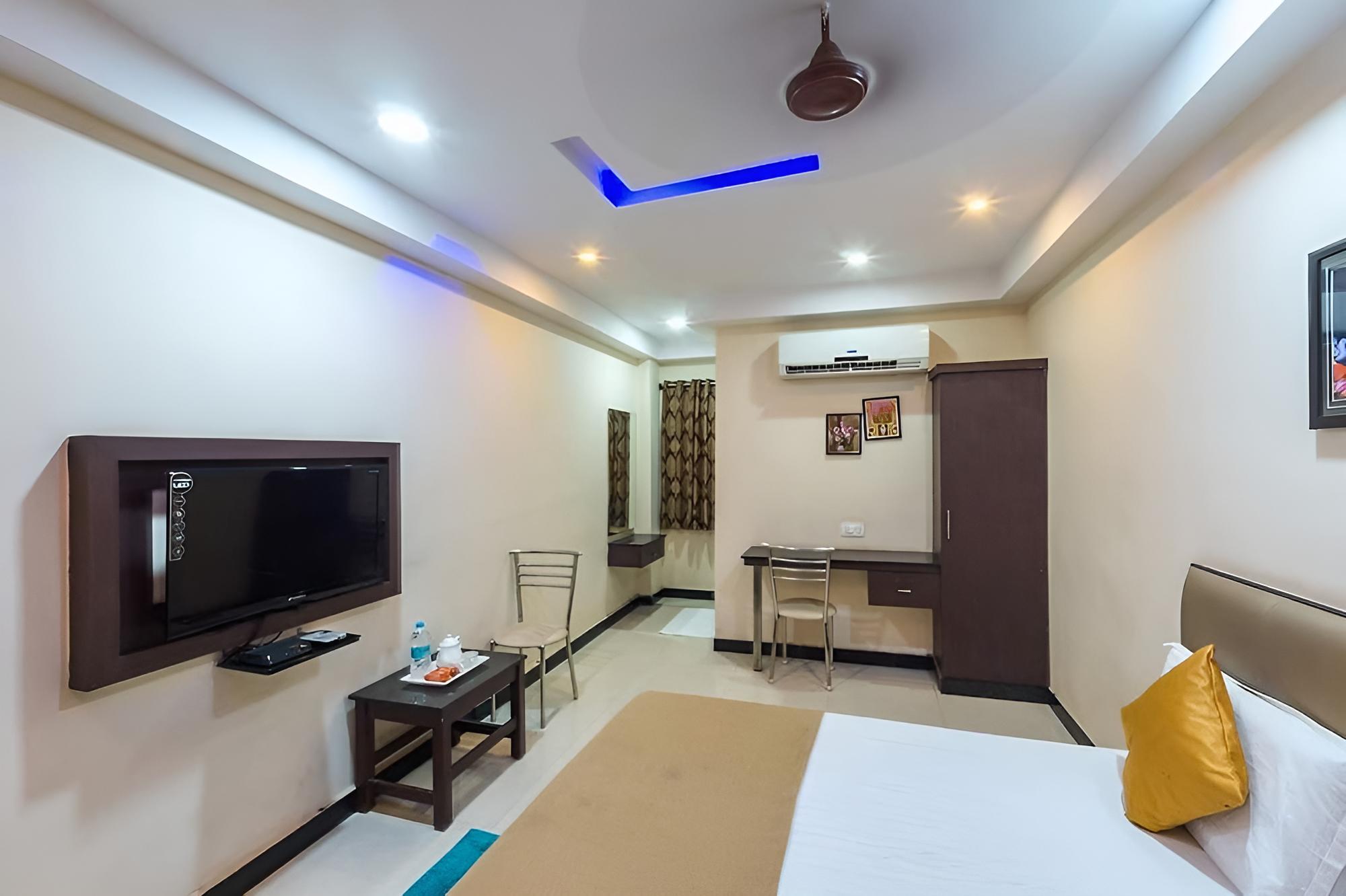 Deluxe Double Room, 1 Double Bed, Smoking photo 1