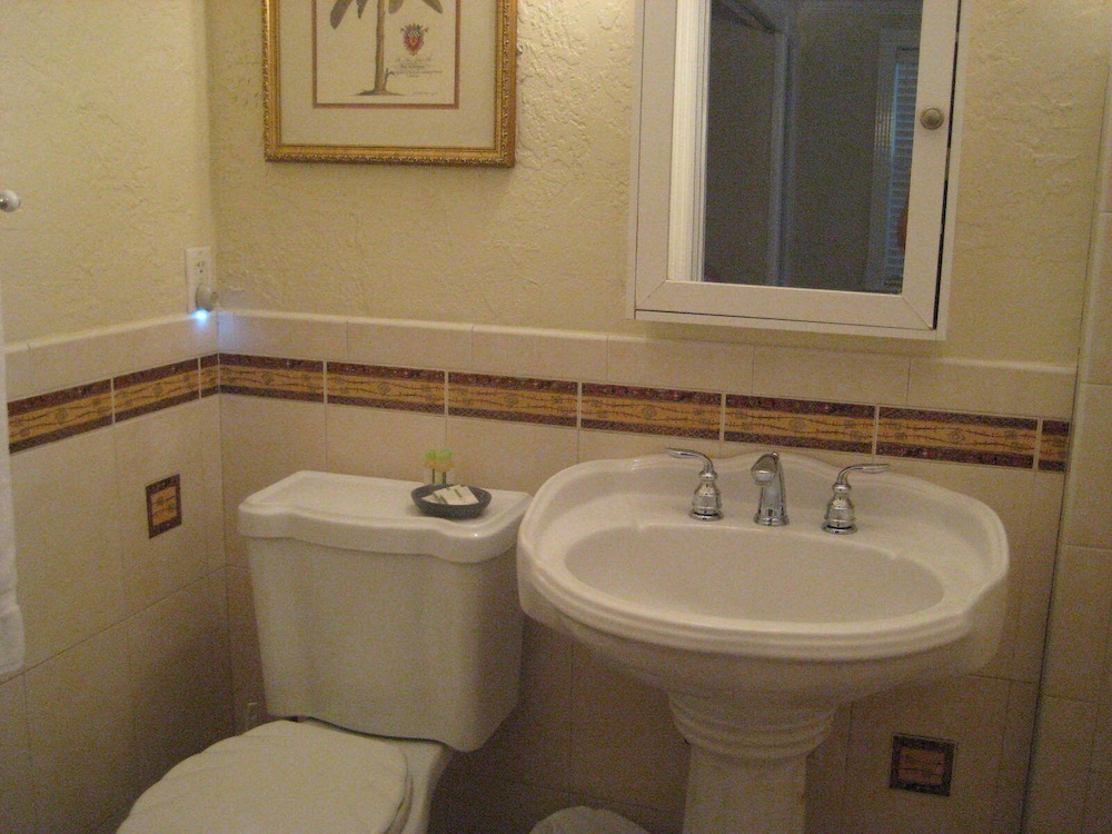 Studio Cottage #1833 photo 3